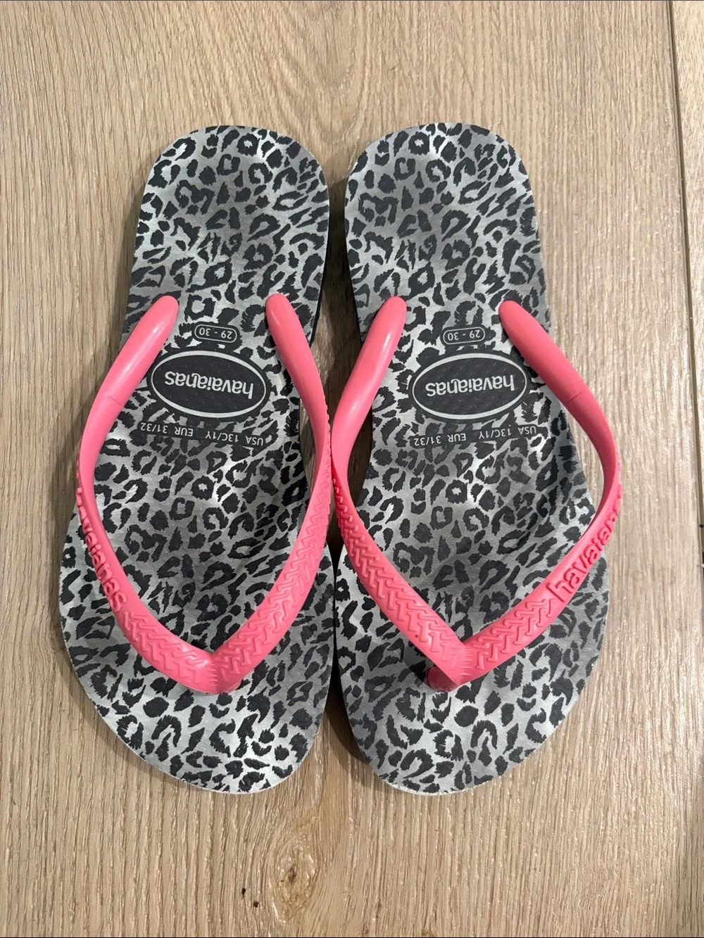 Havaianas Kids Pink Strap Leopard Print Flip Flops
